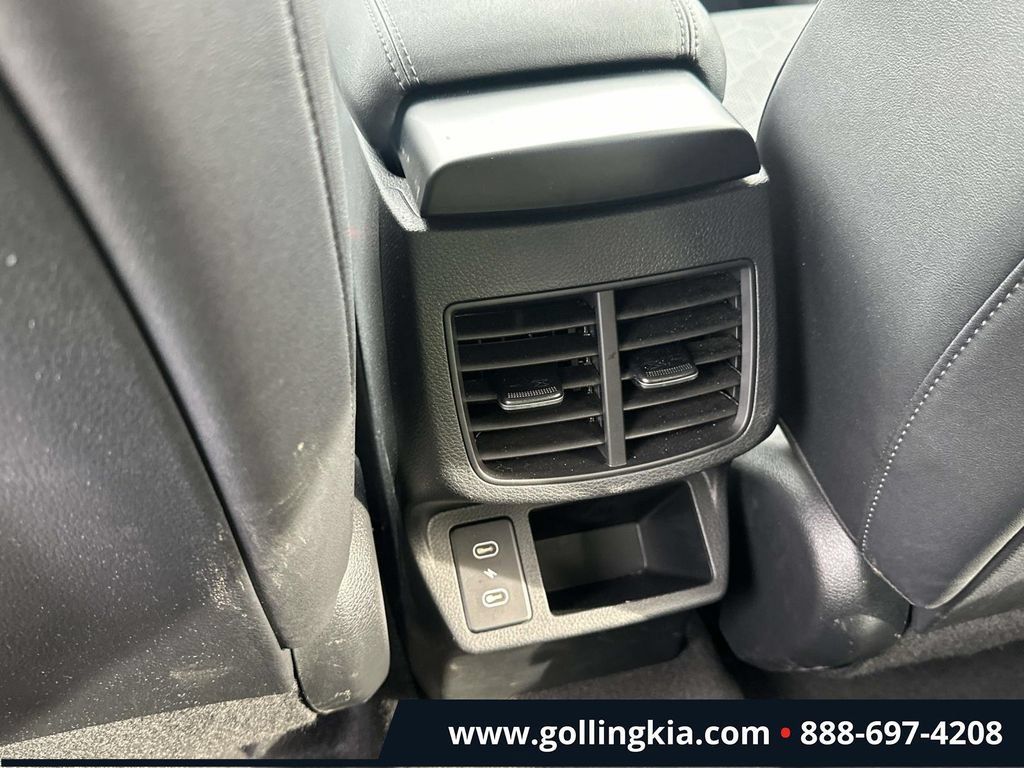 Certified 2026 Kia Seltos EX FWD image 10