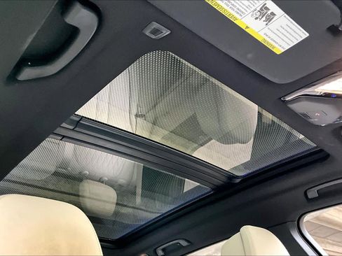 Used 2023 BMW X5 M50i w/ Executive Package image 13