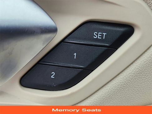 Used 2021 BMW 330i xDrive Sedan w/ Convenience Package image 34