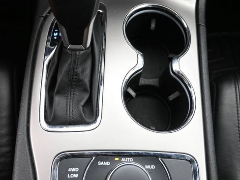 Used 2021 Jeep Grand Cherokee Limited AWD/4WD image 19