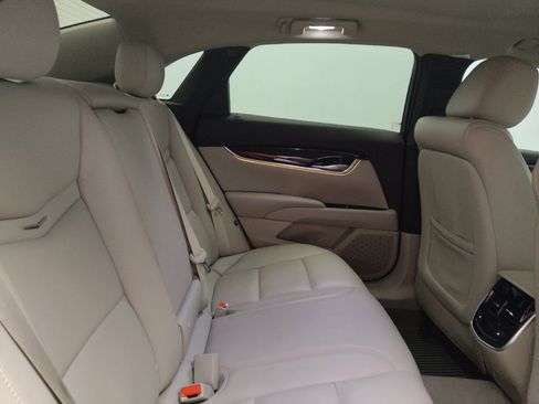 Used 2017 Cadillac XTS Luxury image 19