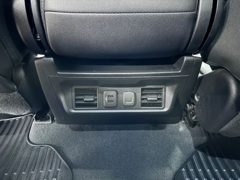 Used 2023 Chevrolet Silverado 2500 LTZ AWD/4WD image 25