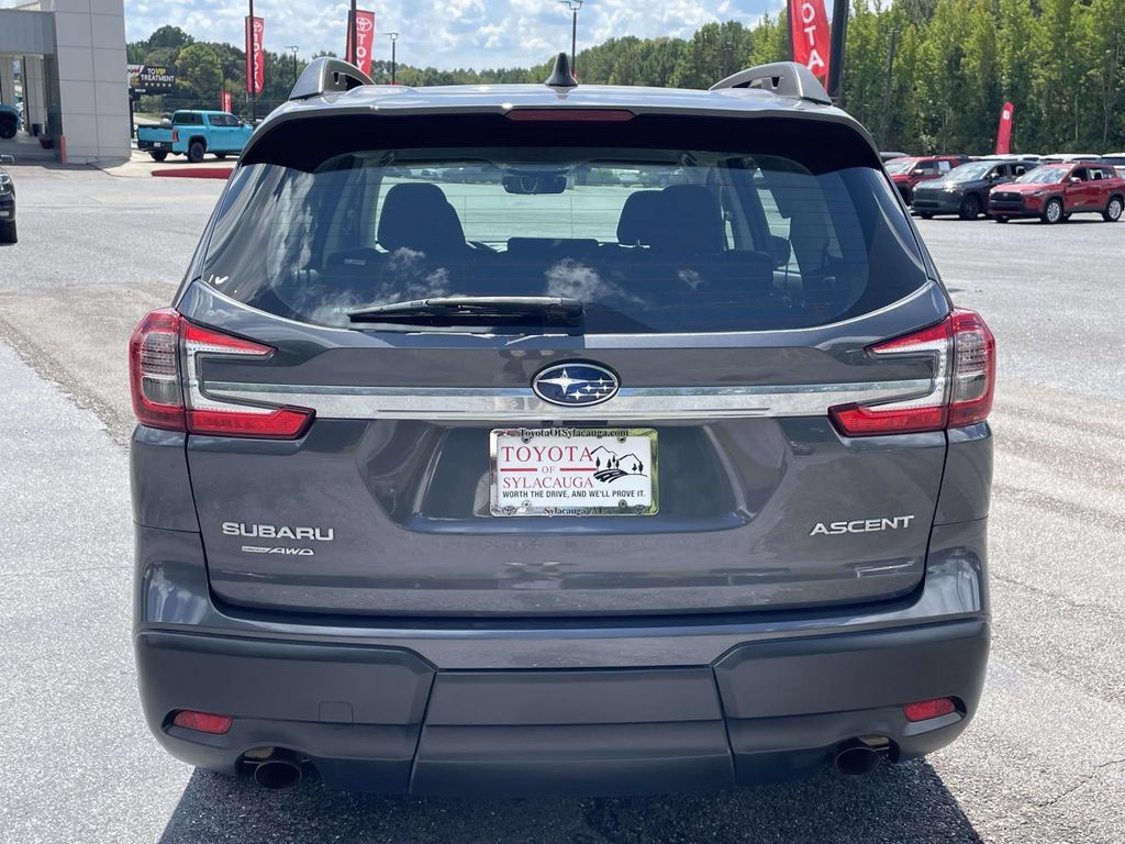 Used 2023 Subaru Ascent 8-Passenger AWD/4WD image 3
