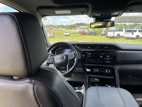 Used 2023 GMC Sierra 1500 AT4 w/ AT4 Preferred Package AWD/4WD image 15
