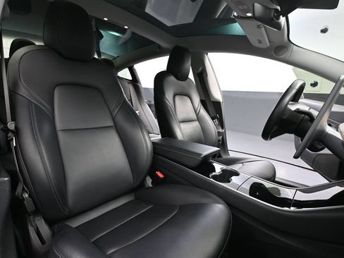 Used 2018 Tesla Model 3 Mid Range RWD image 43