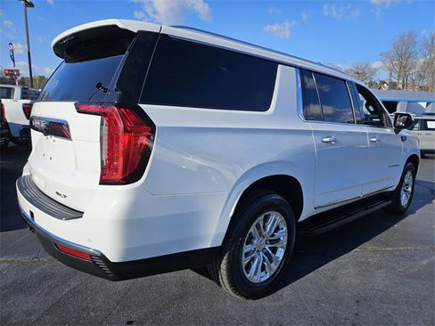 Used 2024 GMC Yukon XL SLT image 7