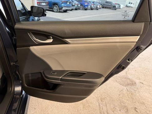 Used 2019 Honda Civic EX-L image 12