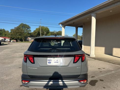 New 2026 Hyundai Tucson SE image 7