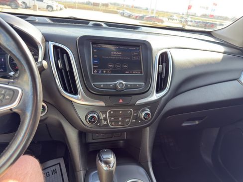 Used 2021 Chevrolet Equinox LT image 17
