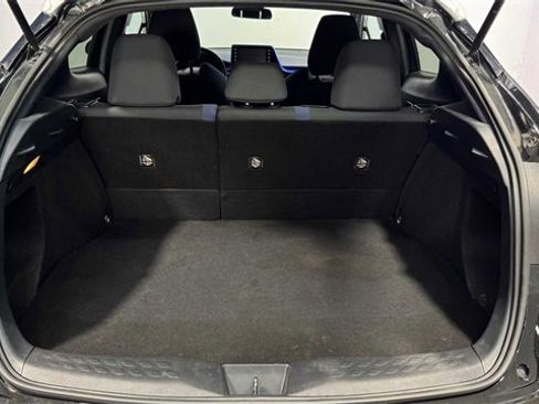 Used 2020 Toyota C-HR XLE image 33