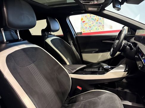 Used 2022 Kia EV6 GT-Line w/ GT-Line Suede Seat Package image 99