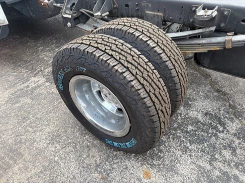 Used 2023 RAM 3500 Tradesman w/ Chrome Appearance Group AWD/4WD image 12