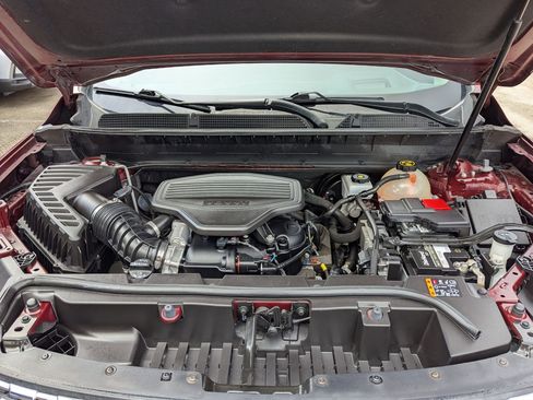 Used 2021 GMC Acadia Denali w/ Denali Technology Package image 33