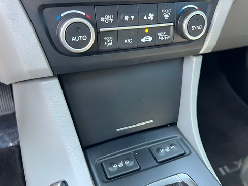Used 2016 Acura ILX FWD image 53