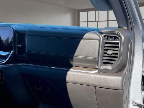 Used 2025 Chevrolet Silverado 1500 LT image 27