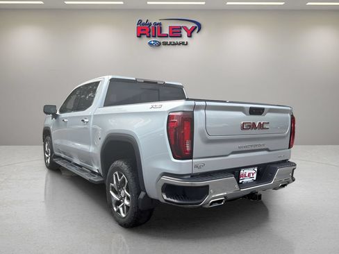Used 2022 GMC Sierra 1500 SLT w/ SLT Premium Plus Package AWD/4WD image 3
