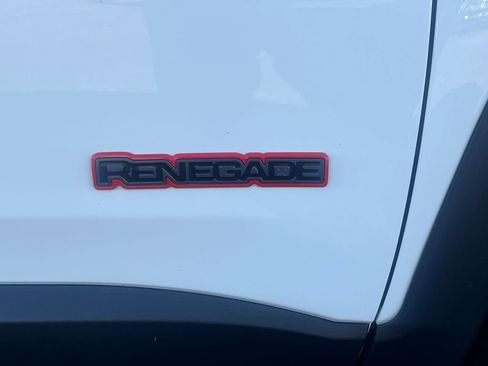 Used 2020 Jeep Renegade Trailhawk w/ Cold Weather Group AWD/4WD image 11