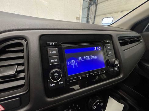 Used 2022 Honda HR-V LX image 12