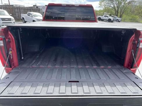 Used 2025 GMC Sierra 2500 SLT w/ SLT Convenience Package AWD/4WD image 8