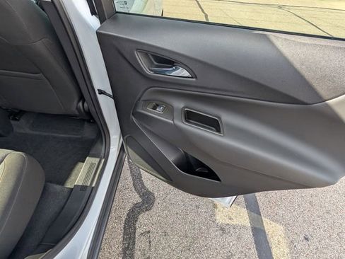 Used 2023 Chevrolet Equinox LT w/ LPO, Floor Liner Package AWD/4WD image 6
