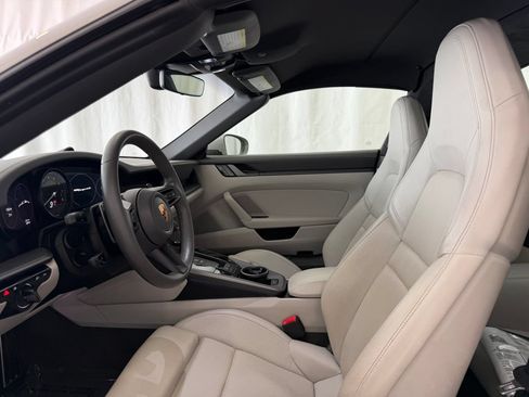 Certified 2021 Porsche 911 AWD/4WD image 5
