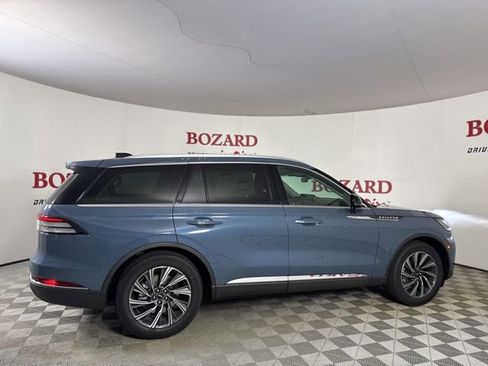 New 2025 Lincoln Aviator 2WD image 8