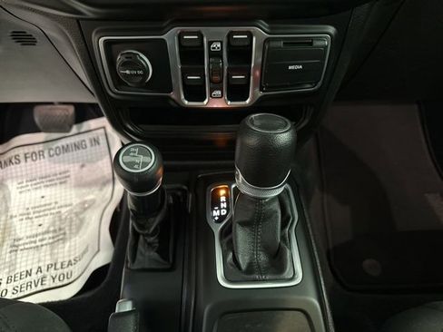 Used 2020 Jeep Wrangler Unlimited Sport S image 30