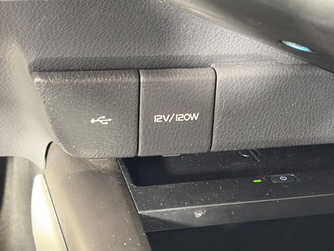 Used 2023 Toyota Camry XLE image 21