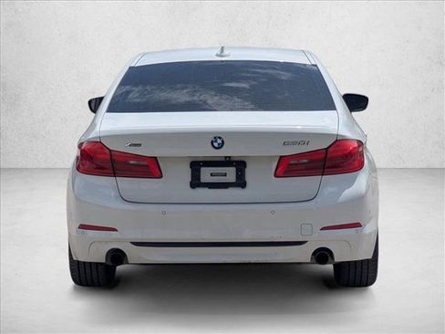 Used 2017 BMW 530i xDrive w/ Premium Package AWD/4WD image 6