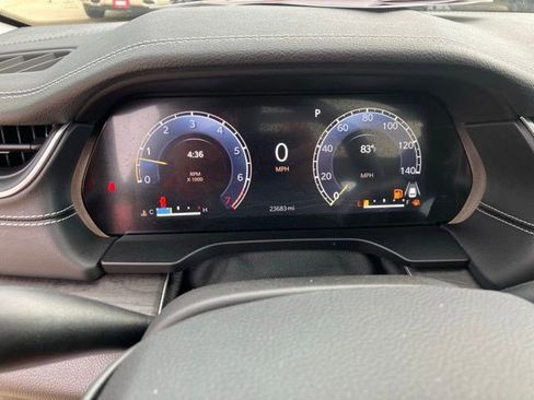 Certified 2023 Jeep Grand Cherokee Limited w/ Luxury Tech Group II AWD/4WD image 16