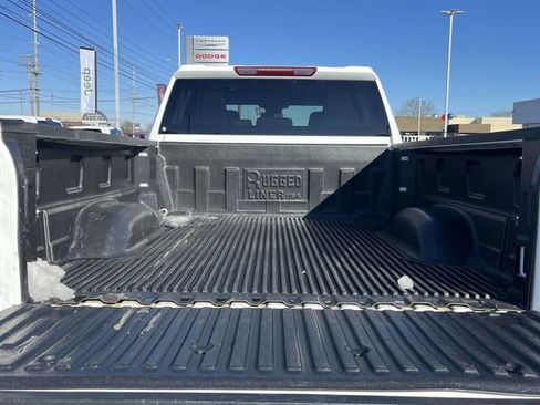 Used 2024 Chevrolet Silverado 2500 LT image 20