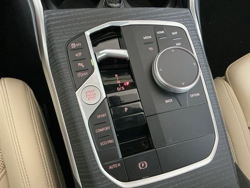 New 2026 BMW 330i Sedan w/ Premium Package image 13