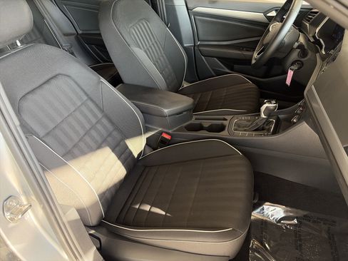 Certified 2023 Volkswagen Jetta Sport image 31