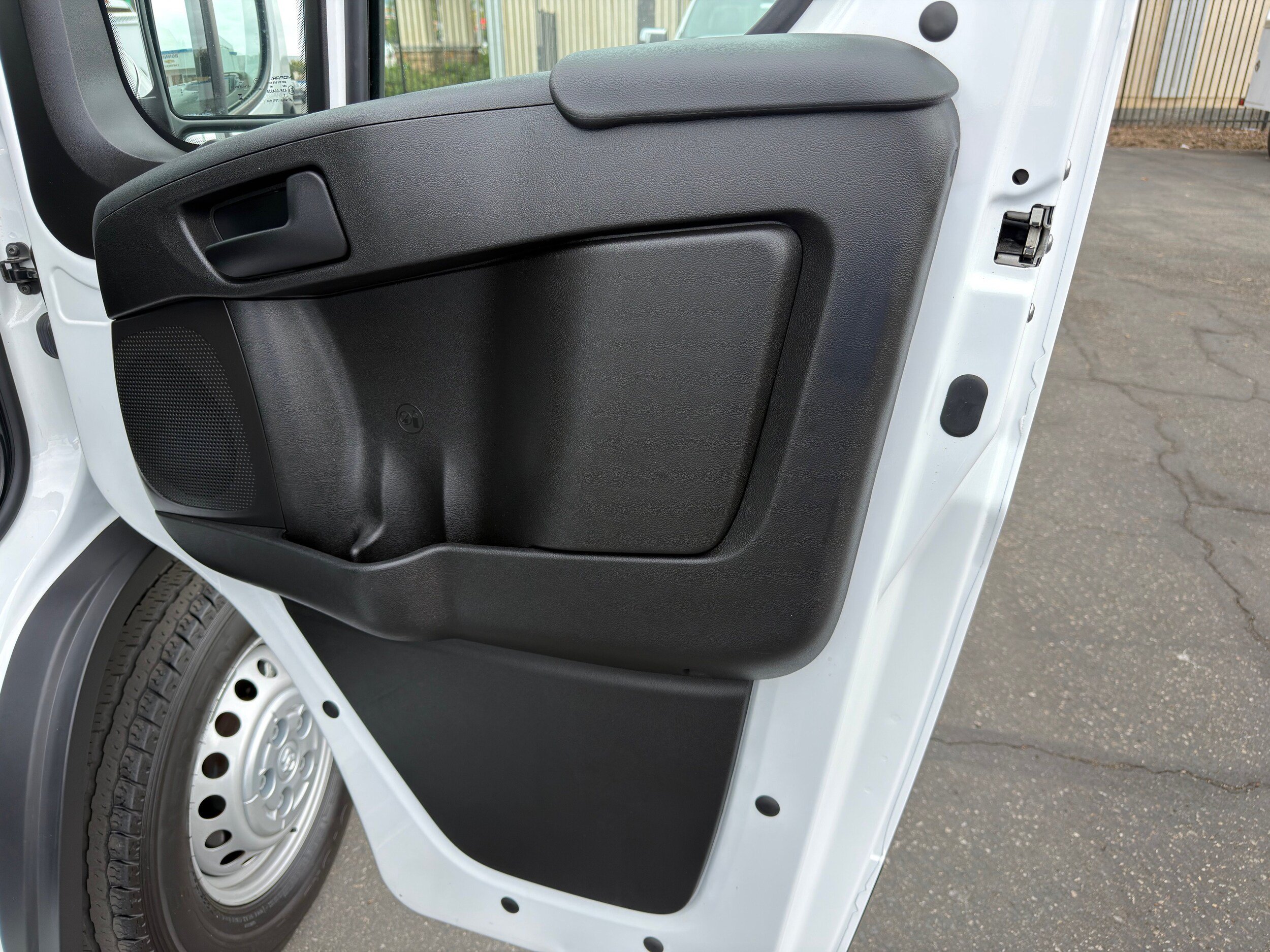 Used 2025 RAM ProMaster 2500 w/ U-Haul Equipment Group FWD image 11