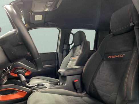 Used 2022 Nissan Frontier PRO-4X image 22