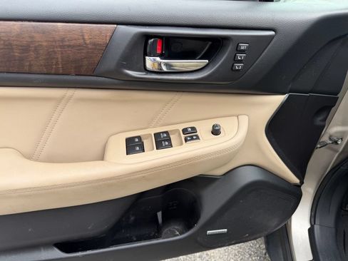 Used 2018 Subaru Outback 3.6R Limited AWD/4WD image 23