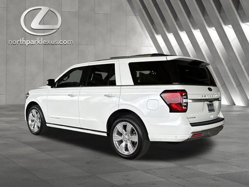 Used 2024 Ford Expedition Platinum image 2
