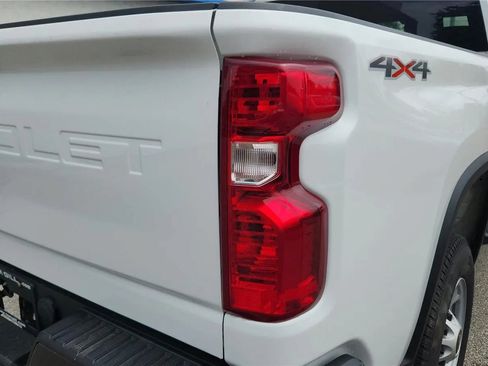 Used 2020 Chevrolet Silverado 2500 W/T w/ WT Convenience Package AWD/4WD image 4