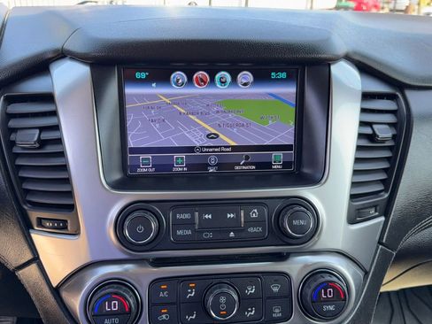 Used 2017 Chevrolet Suburban LT image 22