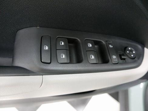 New 2025 Hyundai Venue SEL image 8