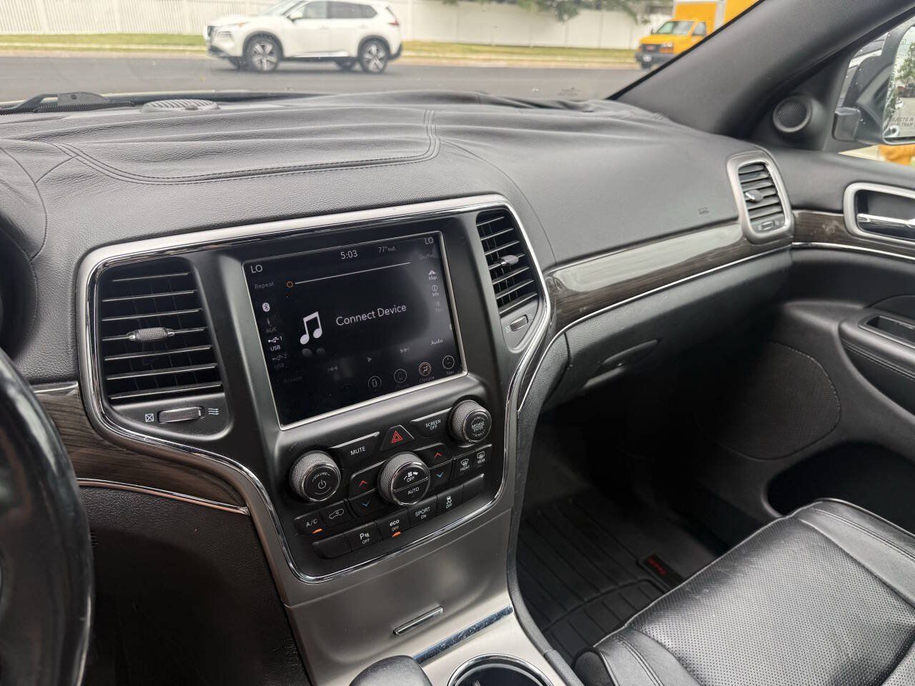 Used 2018 Jeep Grand Cherokee Overland AWD/4WD image 21