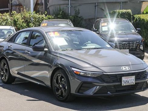 Certified 2026 Hyundai Elantra Sport w/ Cargo Package FWD image 3