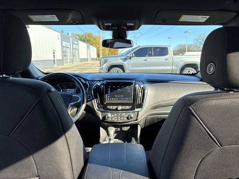 Certified 2023 Chevrolet Traverse LT w/ LPO, Floor Liner Package image 19