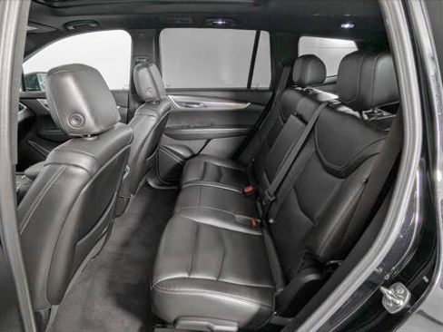 Used 2024 Cadillac XT6 Luxury AWD/4WD image 17