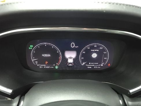 Used 2023 Acura MDX SH-AWD w/ Technology Package image 22