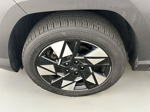 Used 2024 Hyundai Kona SEL AWD/4WD image 11