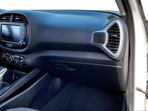 Certified 2024 Kia Soul LX w/ Option Group 015 image 16