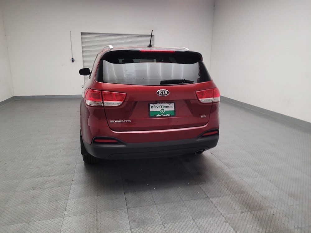 Used 2017 Kia Sorento FWD image 6