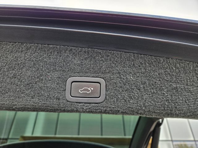 Used 2015 Volvo XC60 T6 Platinum FWD image 13