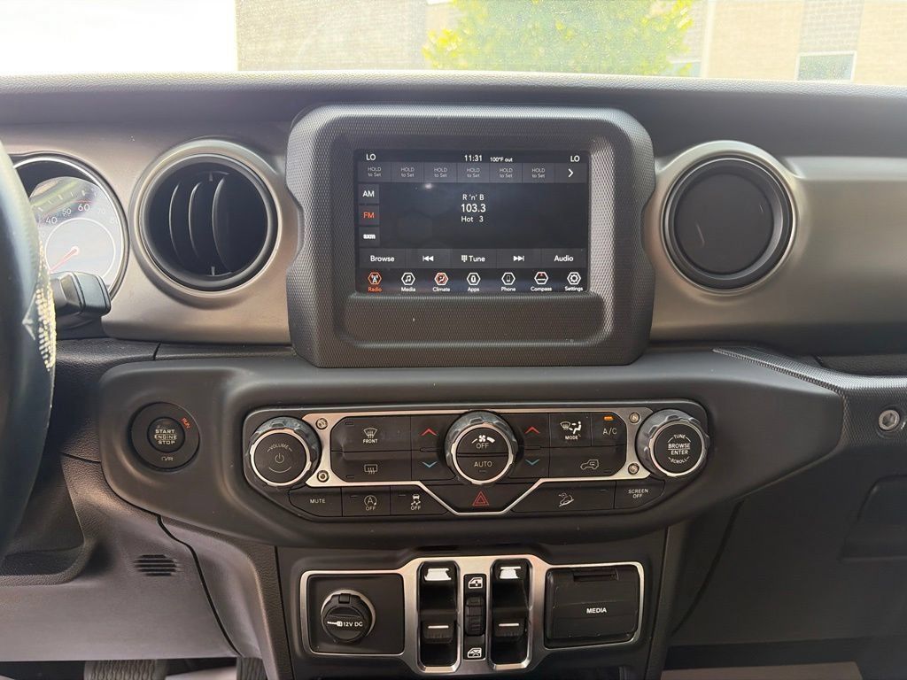 Used 2018 Jeep Wrangler Unlimited Sport S AWD/4WD image 11
